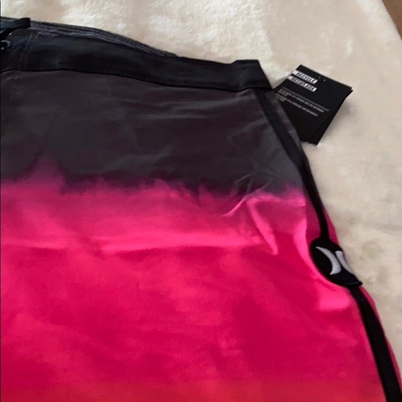 Hurley Men’s board shorts - Picture 5 of 12